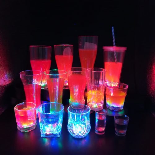 Light up drinking cup